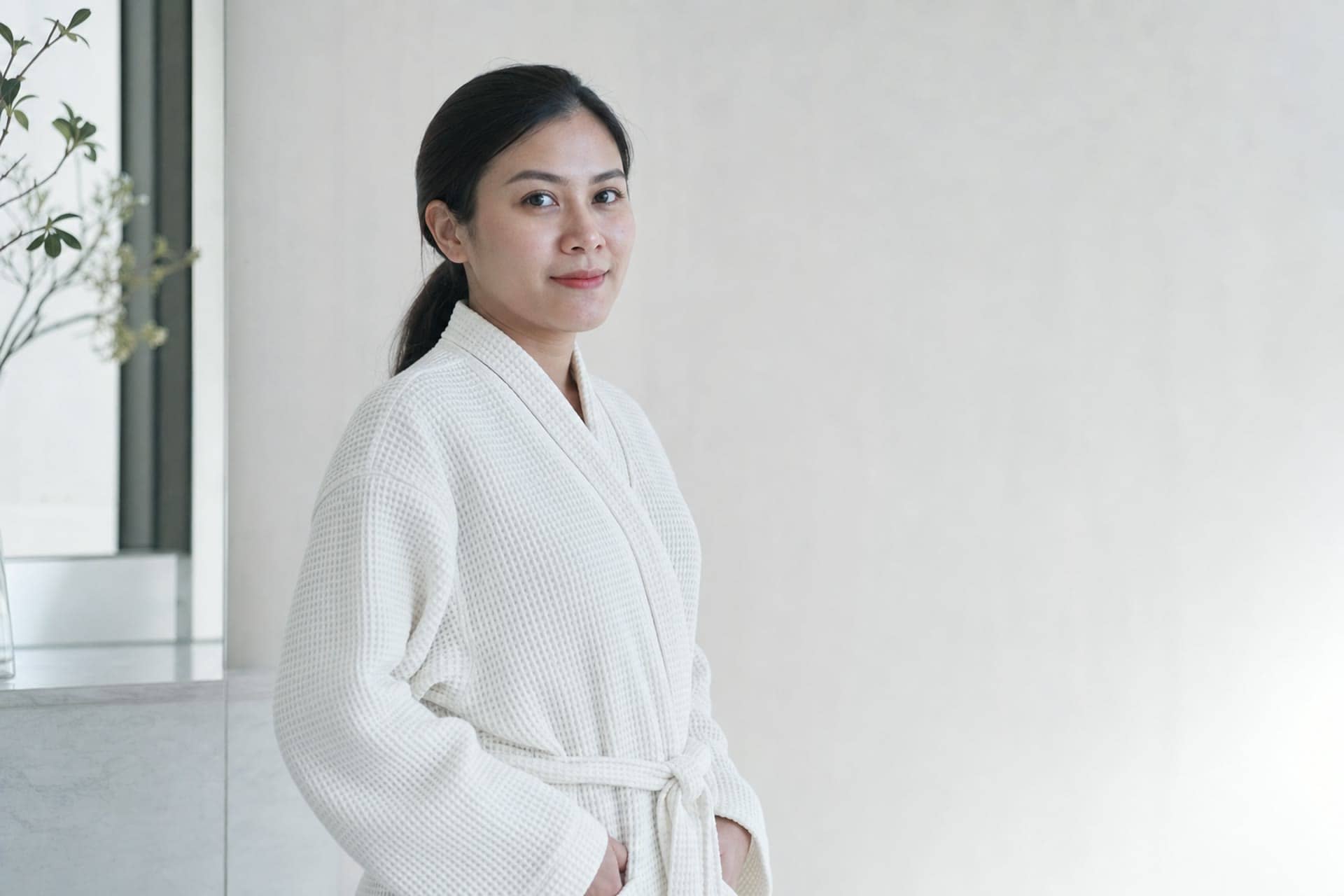 Modest body wellness consultation editorial detail